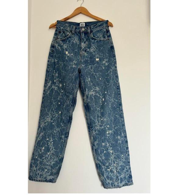 Urban Outfitters Women's Bleached Jeans - Blue - 28" on Productcaster.