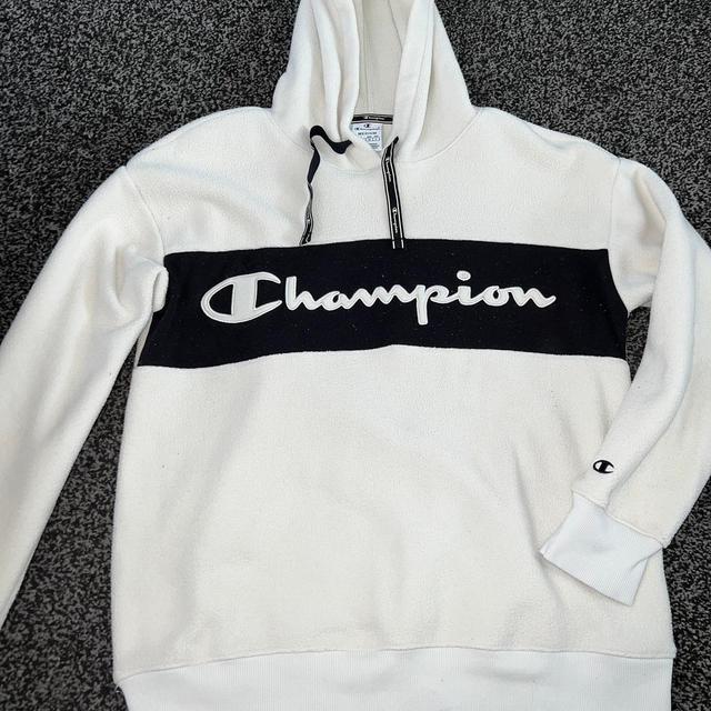 Champion Women's Hoodie - Black - M on Productcaster.