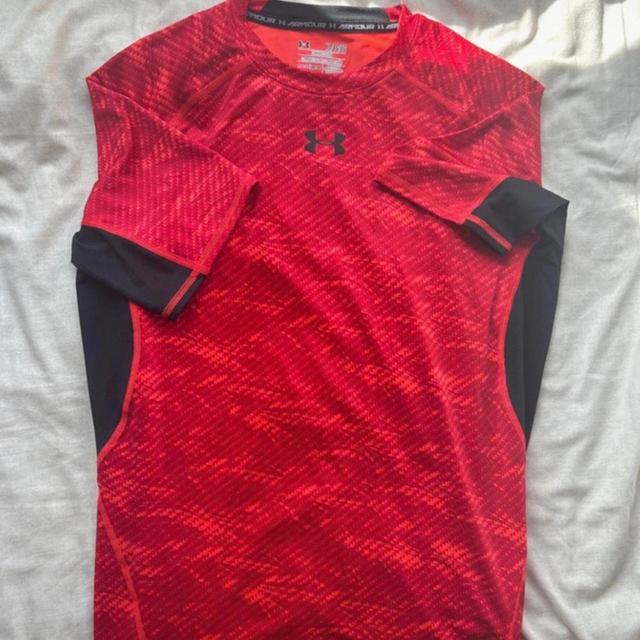 Under Armour Men's T-shirt - Red/Black - XL on Productcaster.