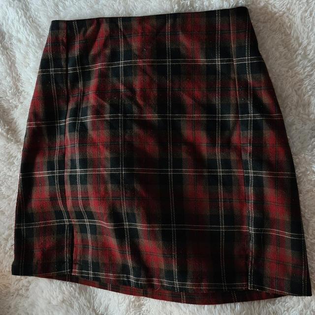 Brandy Melville Women's Mini Skirt - Burgundy/Multi - One size on Productcaster.