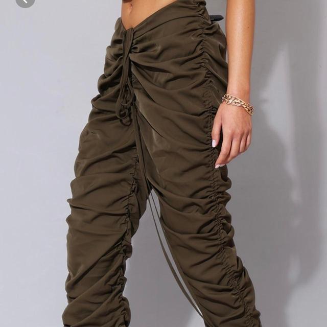 PrettyLittleThing Women's Cargo Trousers - Khaki - UK 16 on Productcaster.