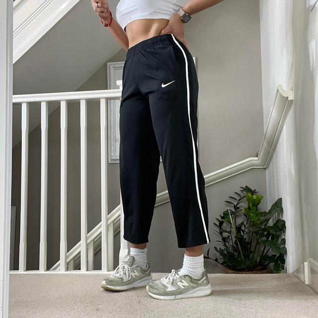 Nike Women's Straight leg Trousers - Black - S on Productcaster.