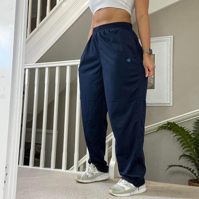 Champion Men's Sweatpants - Navy - M on Productcaster.