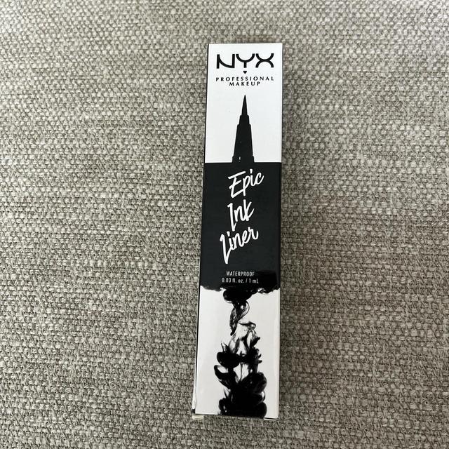 NYX Eyeliner - Black on Productcaster.