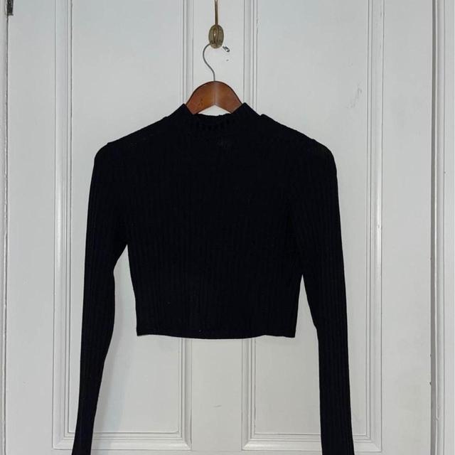 H&M Women's Crop top - Black - S on Productcaster.