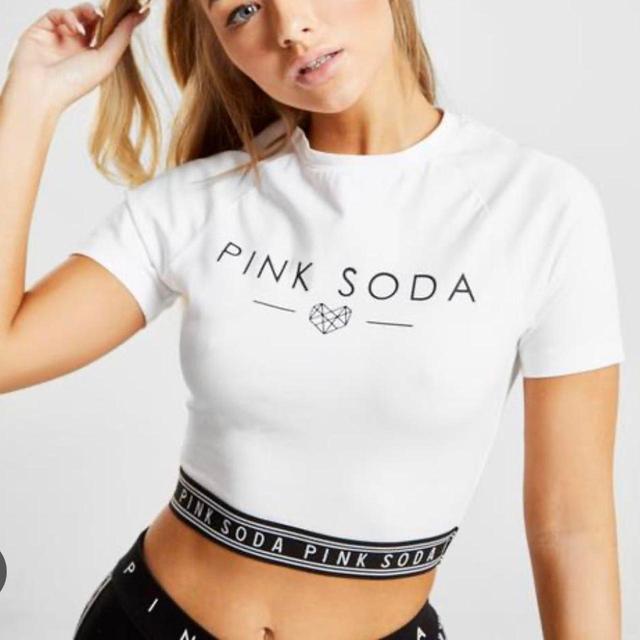 Pink Soda Women's Crop top - White - 8 on Productcaster.