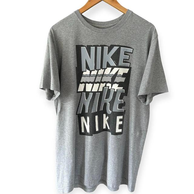 Nike Men's T-shirt - Grey - M on Productcaster.