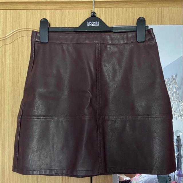 New Look Women's Skirt - Burgundy - UK 10 on Productcaster.