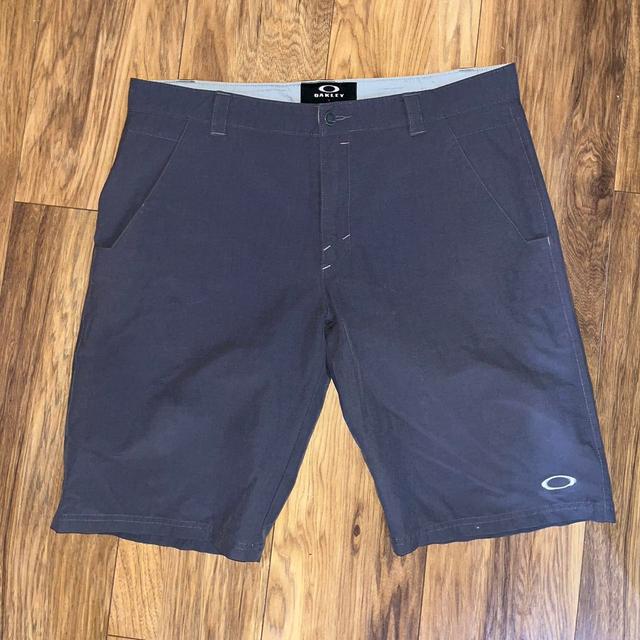 Oakley Men's Shorts - Grey/Black - 38" on Productcaster.