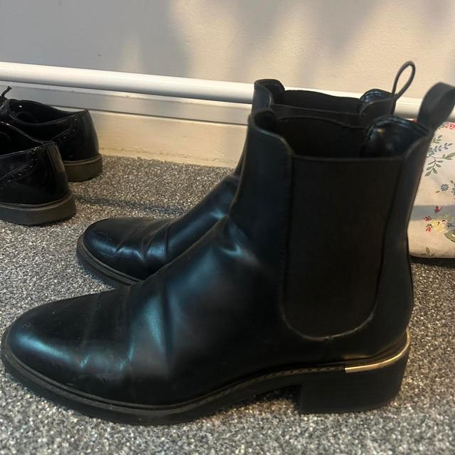 Zara Women's Boots - Black - UK 6 on Productcaster.