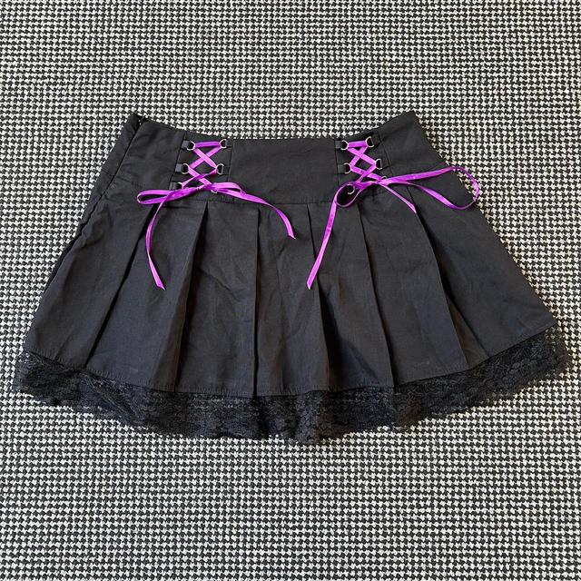 Women's Skirt - Black - UK 8 on Productcaster.