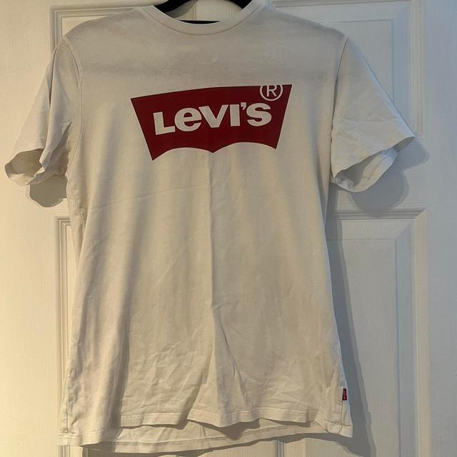 Levi's Women's T-shirt - White/Red - 8 on Productcaster.