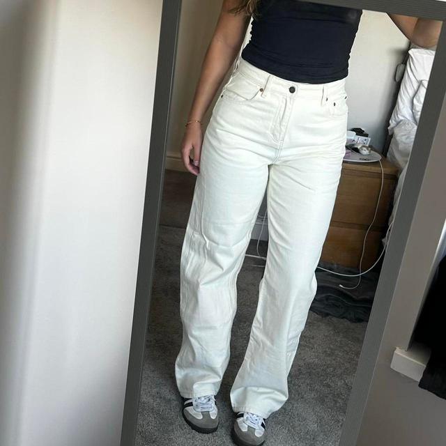 Motel Women's Jeans - White/Cream - S on Productcaster.