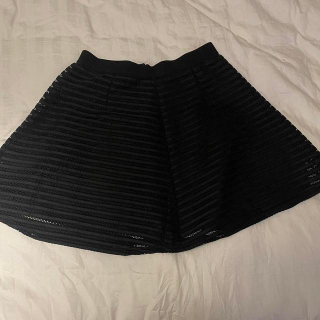 H&M Women's Skirt - Black - UK 12 on Productcaster.