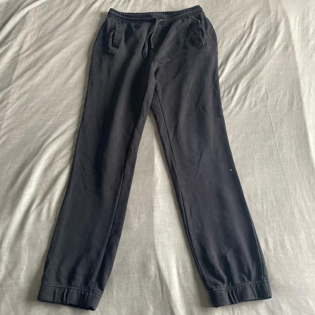 Hugo Boss Men's Sweatpants - Black - 30" on Productcaster.