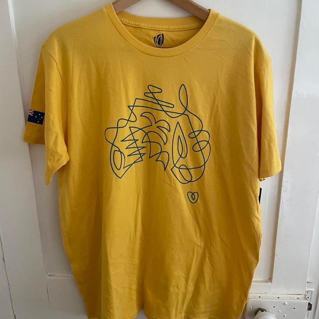 Men's T-shirt - Yellow - L on Productcaster.