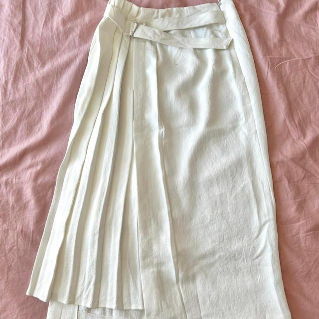 Topshop Women's Skirt - White/Cream - UK 8 on Productcaster.