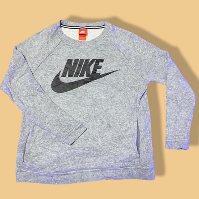 Nike Men's Jumper - Grey - M on Productcaster.