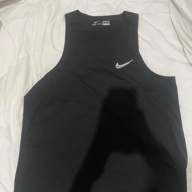 Nike Men's Vest - Black - M on Productcaster.