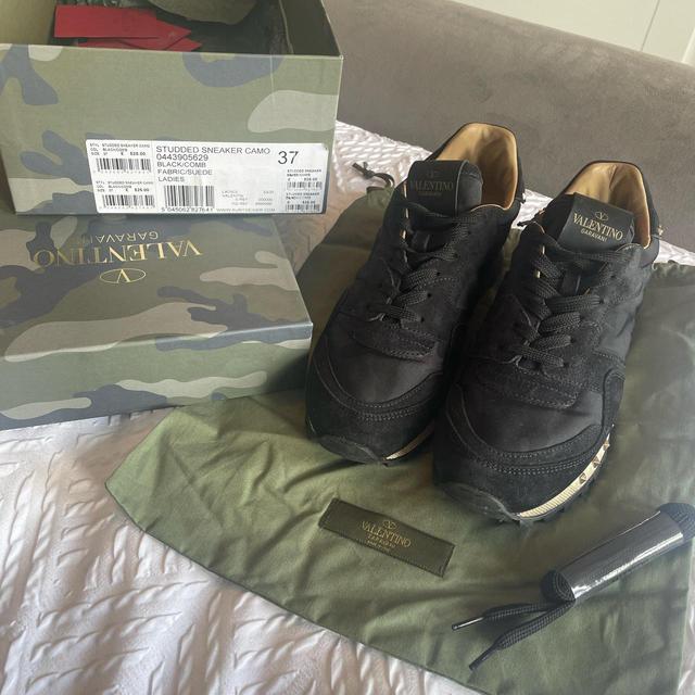 Valentino Women's Trainers - Black/Gold - UK 4.5 on Productcaster.