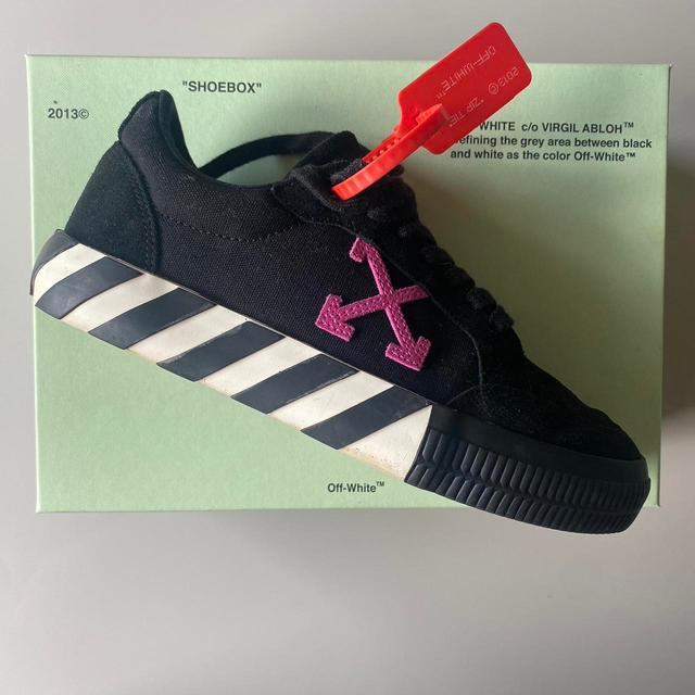 Off-White Men's Trainers - Black - UK 5 on Productcaster.