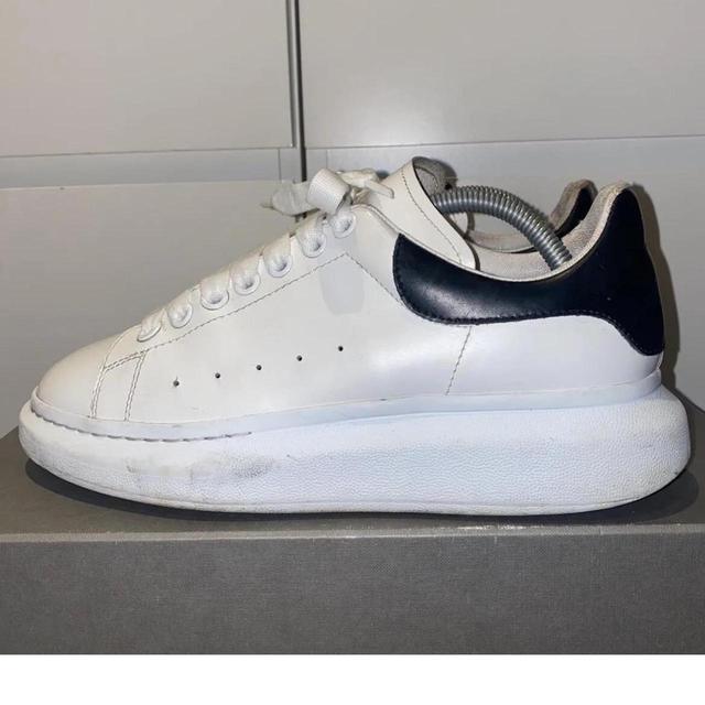 Alexander McQueen Men's Trainers - White - UK 6 on Productcaster.