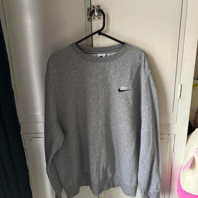 Nike Men's Jumper - Grey - L on Productcaster.