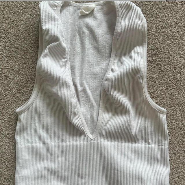 Urban Outfitters Women's Crop top - White - 8 on Productcaster.