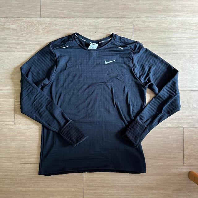 Nike Men's T-shirt - Black - M on Productcaster.