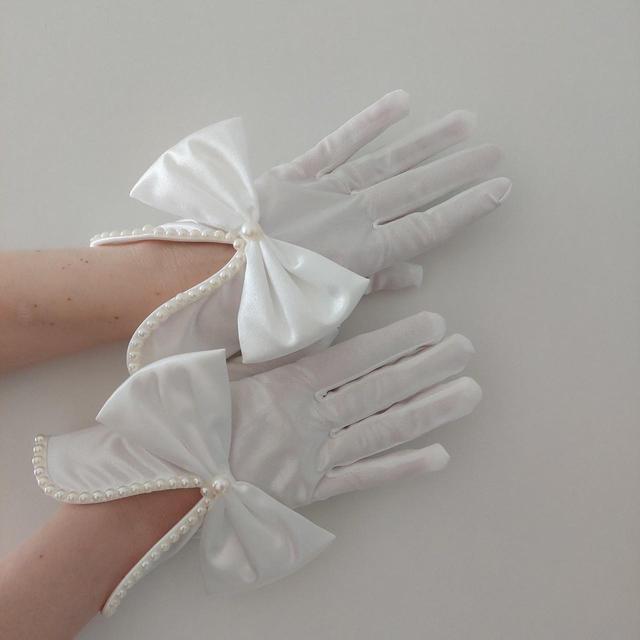 Reworked Women's Gloves - White on Productcaster.