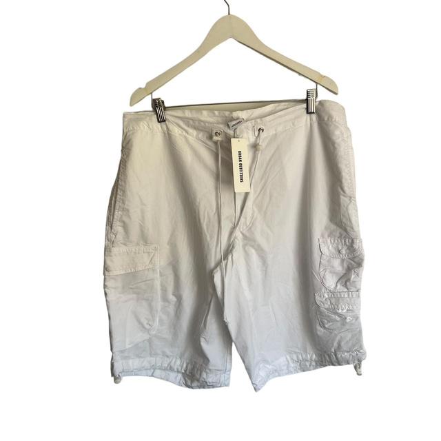 iets frans... Men's Shorts - White - 28" on Productcaster.