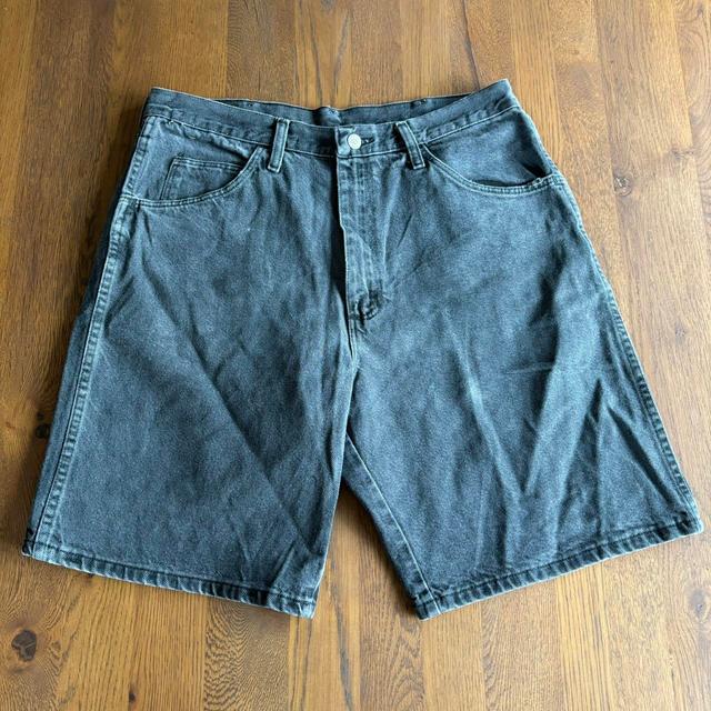 Wrangler Men's Shorts - Black/Grey - 34" on Productcaster.