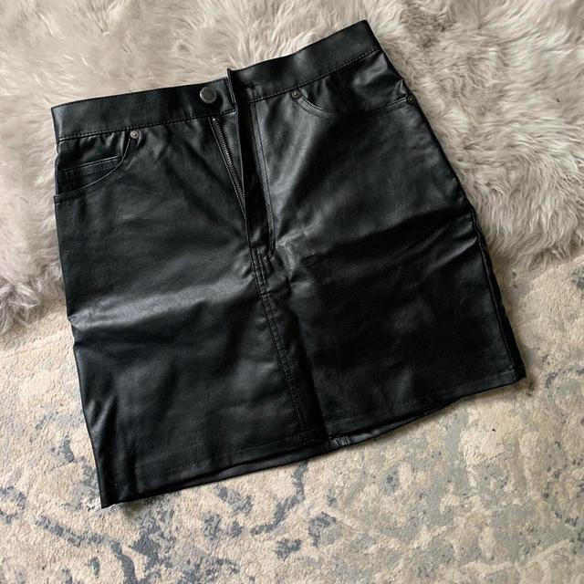 H&M Women's Party Skirt - Black - UK 8 on Productcaster.