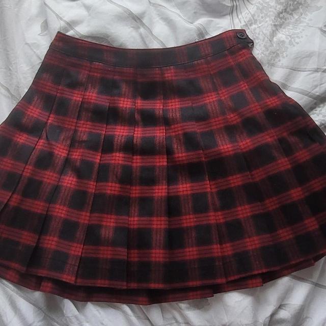 Forever 21 Women's Skirt - Black/Burgundy - UK 8 on Productcaster.