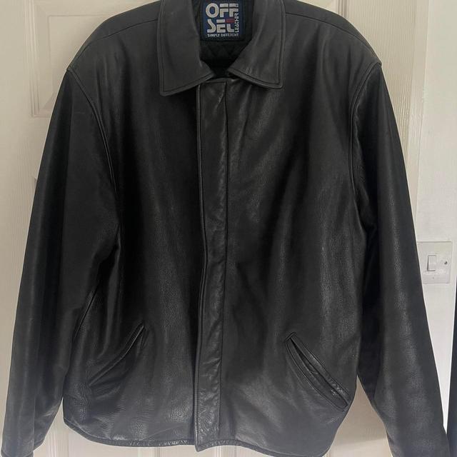 Vintage Men's Leather Jacket - Black - L on Productcaster.