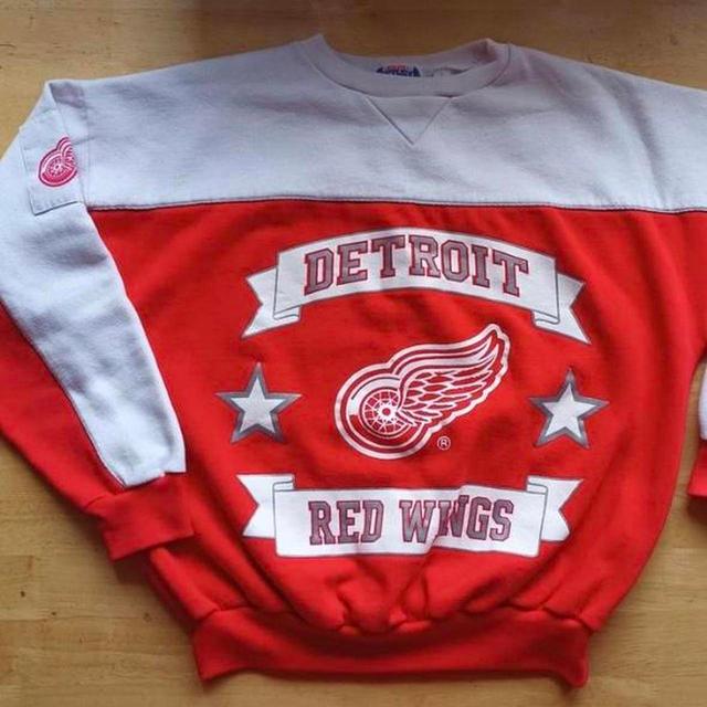 NHL Men's Sweatshirt - Red - M on Productcaster.