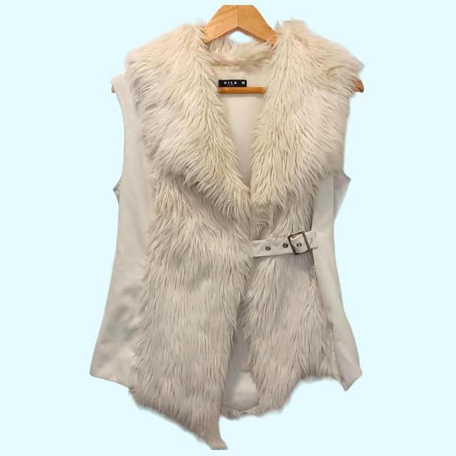 Vila Women's Gilet - Cream - UK 10 on Productcaster.