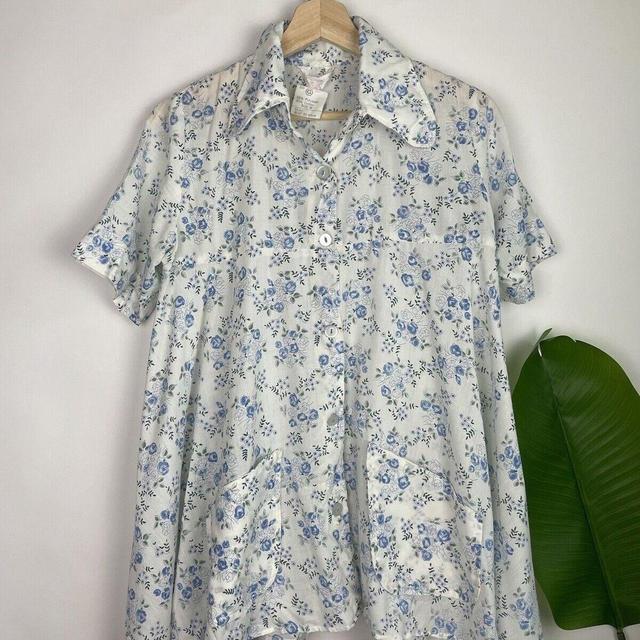 Vintage Women's Blouse - White - L on Productcaster.