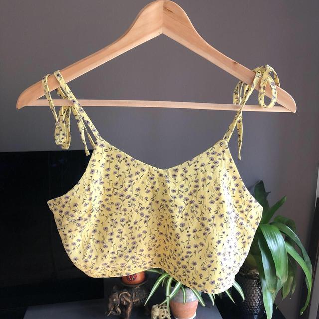 Urban Outfitters Women's Crop top - Purple/Yellow - S on Productcaster.