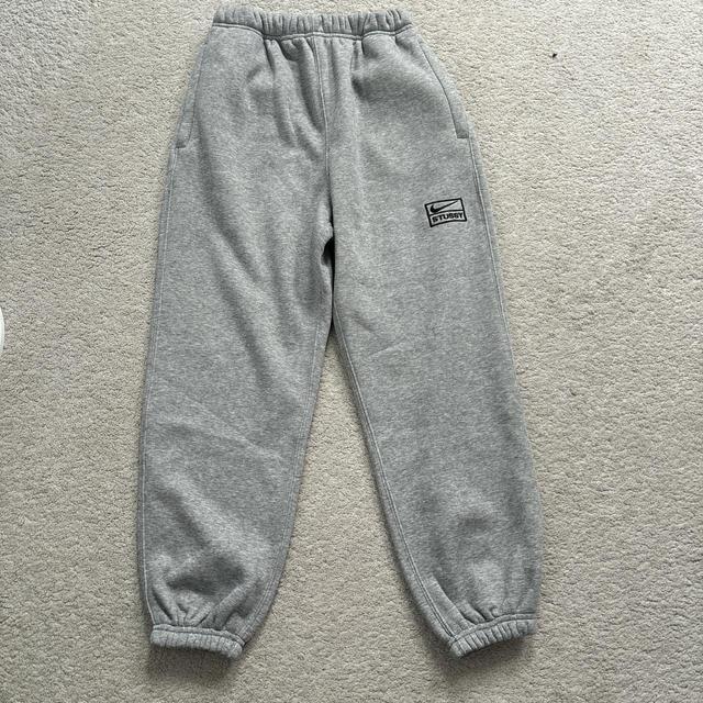 Stüssy Men's Sweatpants - Grey - L on Productcaster.