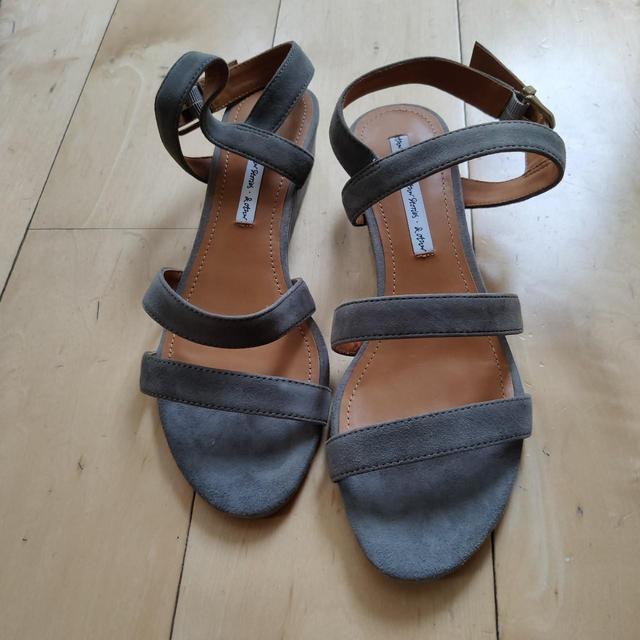 & Other Stories Women's Sandals - Grey - UK 4 on Productcaster.