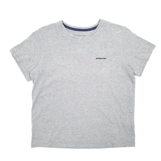 Patagonia Women's T-shirt - Grey - L on Productcaster.