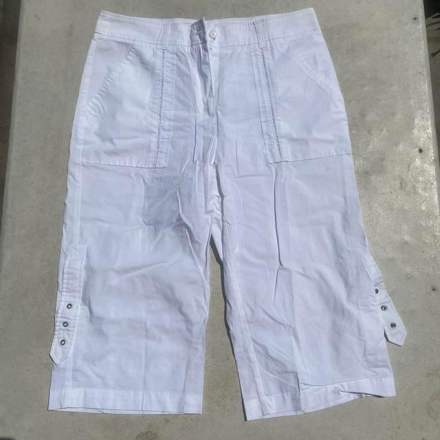 Women's Shorts - White/Cream - L on Productcaster.