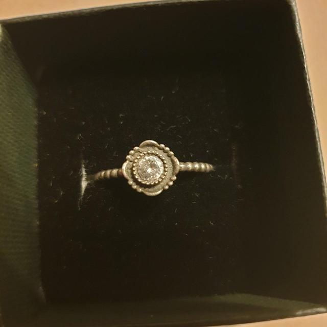 Preloved Women's Ring - Silver on Productcaster.