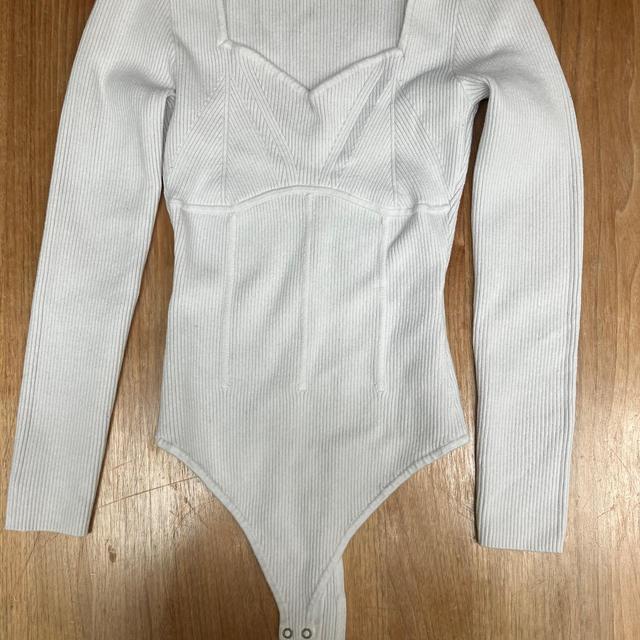 Abercrombie & Fitch Women's Bodysuit - White - M on Productcaster.