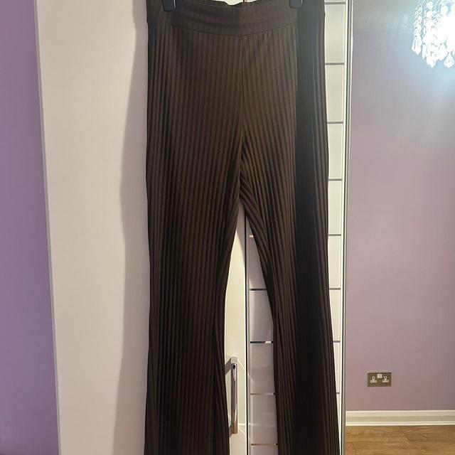 H&M Women's Flare Trousers - Brown - M on Productcaster.