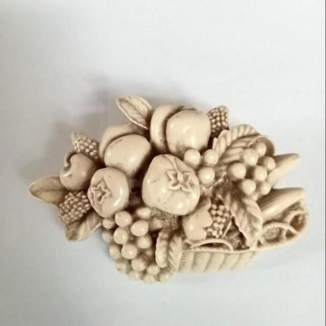 Vintage Women's Brooch - Cream on Productcaster.