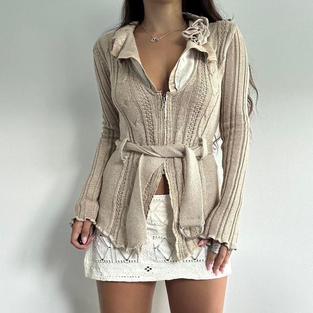 Guess Women's Jumper - Cream/Tan - XXL on Productcaster.