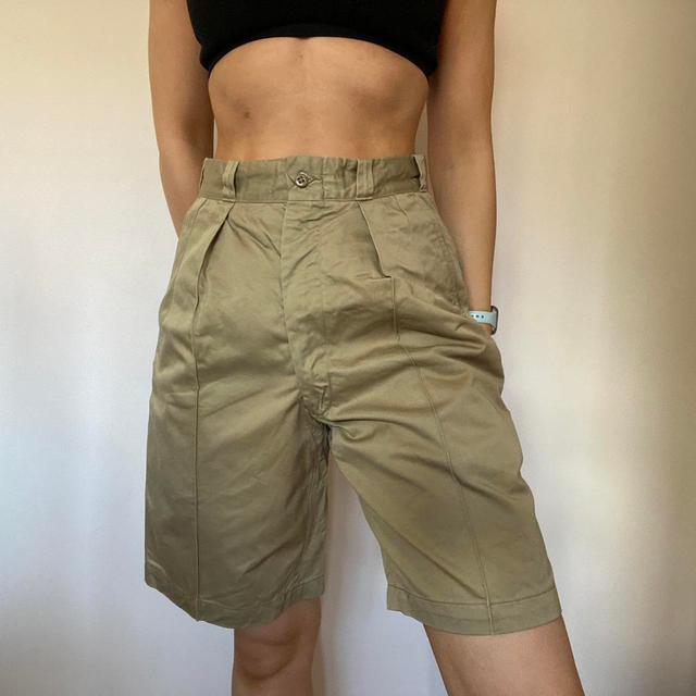 Vintage Women's Shorts - Tan - 29" on Productcaster.