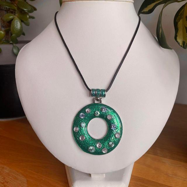 Vintage Women's Necklace - Green on Productcaster.